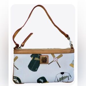 NWT Dooney & Bourke Atlanta Braves wristlet